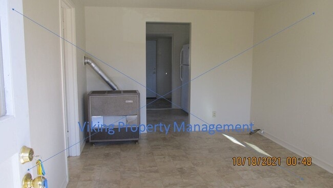 Building Photo - 555 SE 2nd St