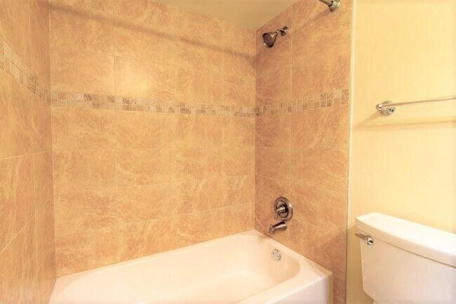 Building Photo - 1335 Crystal Way