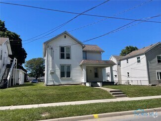 Building Photo - 146 Manville Ave