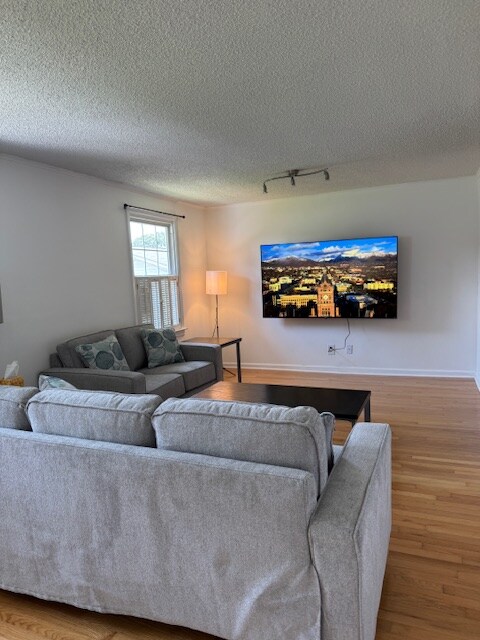 Building Photo - 215 Blackwell Rd