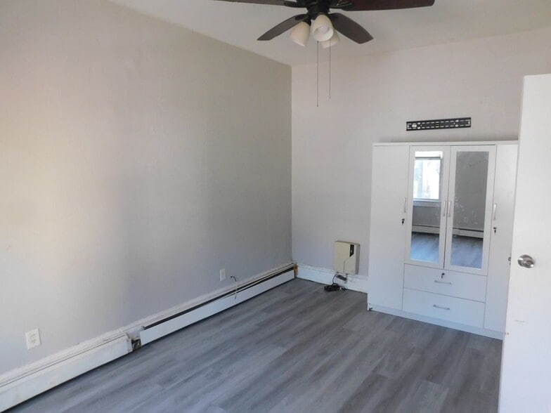 Building Photo - 330 New York Ave