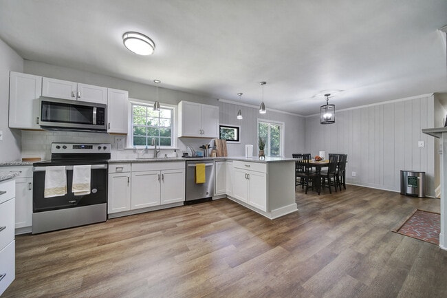 Building Photo - 6215 Robinson Church Rd