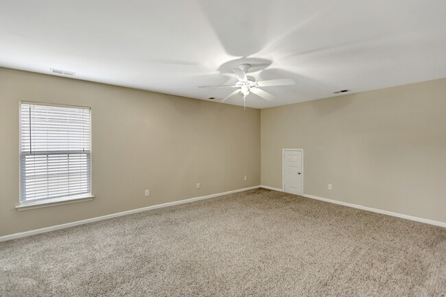Building Photo - 416 Green Park Ln