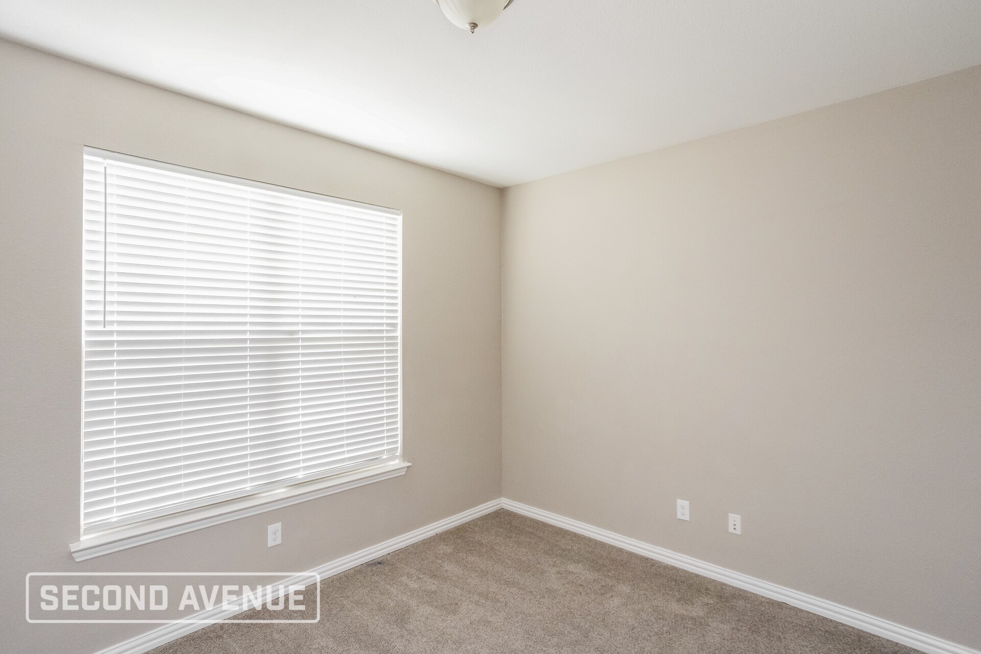 Building Photo - 528 Bird Creek Dr