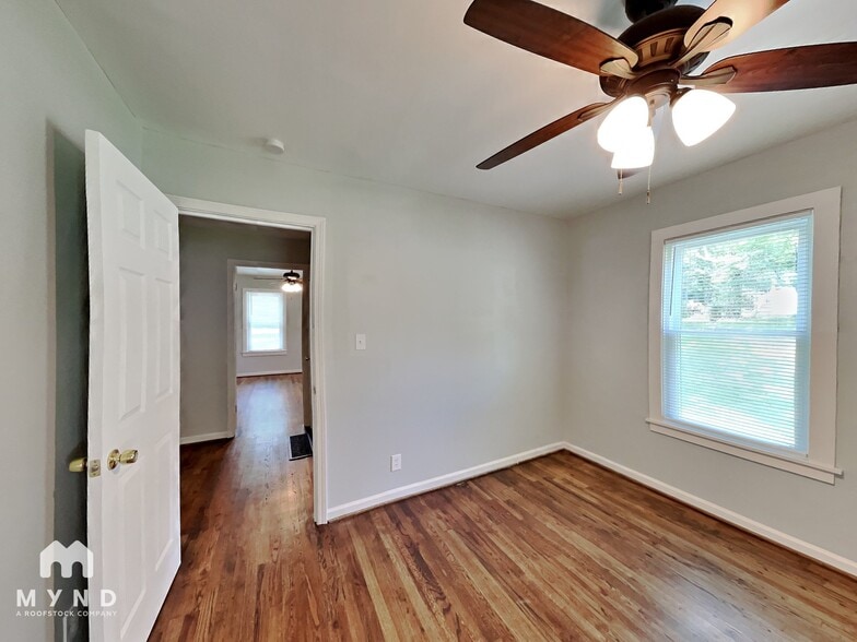 Building Photo - 7824 Rugby Ave