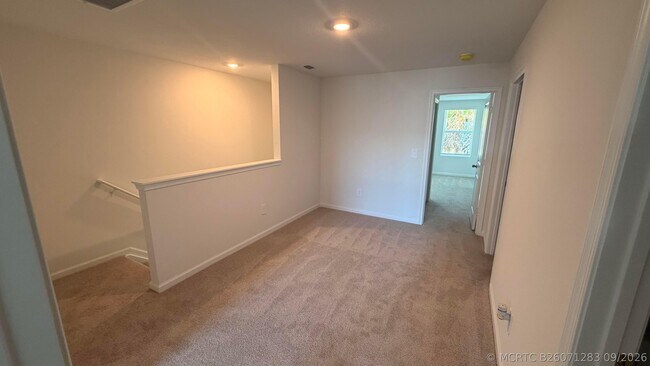 Building Photo - 651 Salisbury Cir