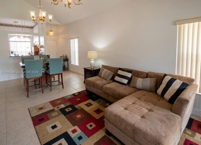 Building Photo - 1016 Via Jardin