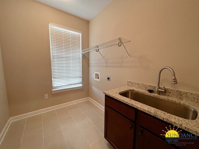 Building Photo - 2941 Chantry Cir