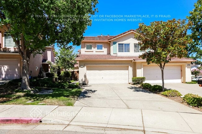 Building Photo - 1802 Gardenia Ct