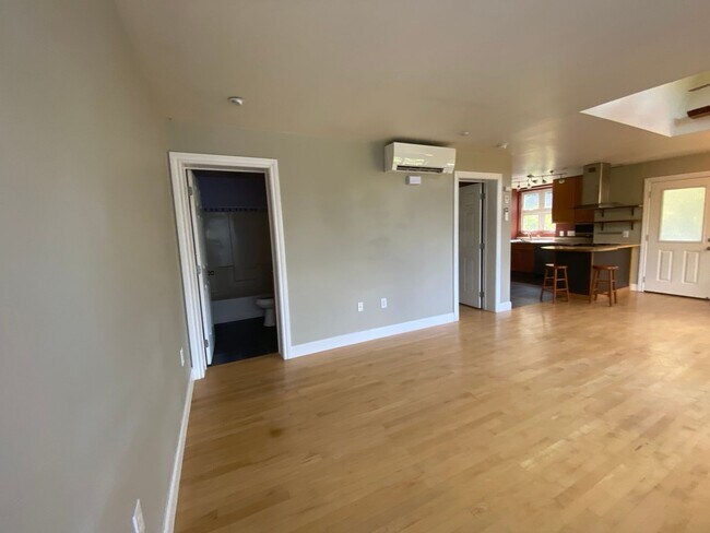 Building Photo - 125 Sun Haven Ln