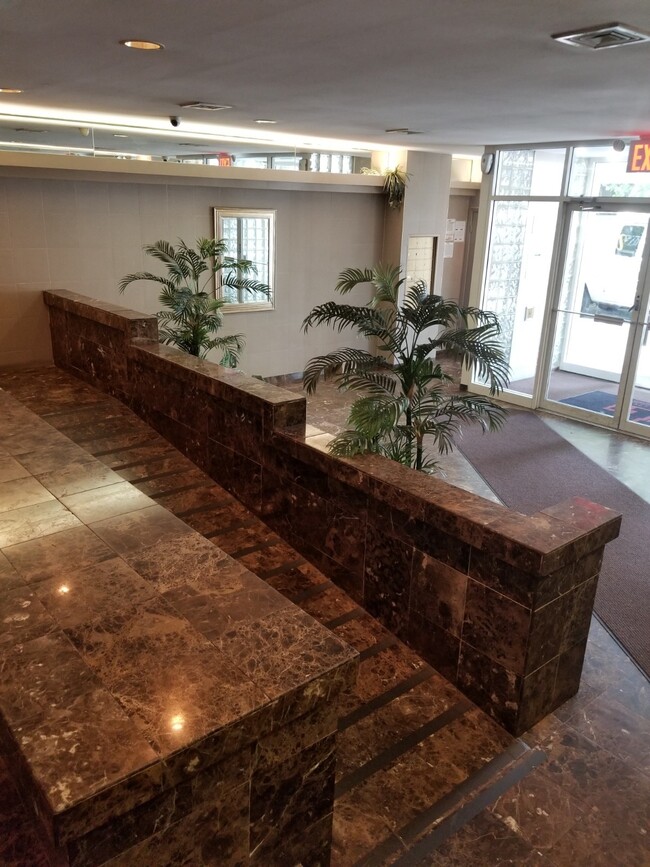 Building Photo - 171 Wellington Ct