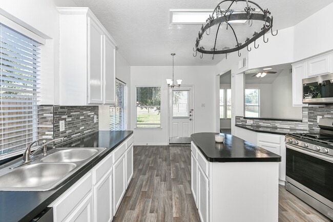 Building Photo - 9502 Willow Trace Ct
