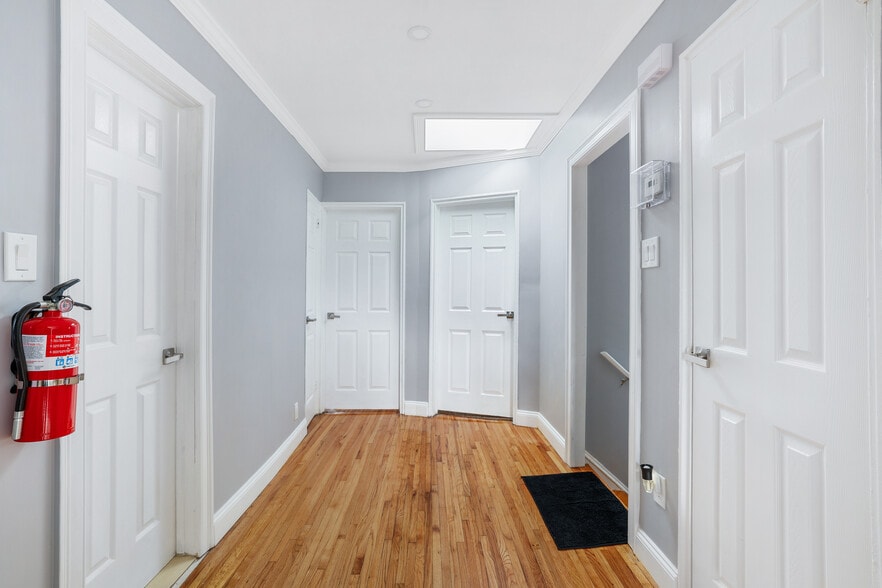 hallway - 6312 Beach Channel Dr