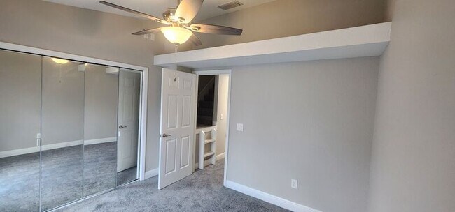 Building Photo - 5151 SE 103rd Ln