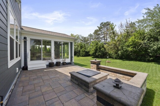 Building Photo - 6412 Dicesare Lp