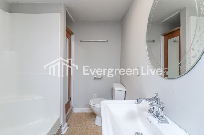 Building Photo - 4204 Sterling Pointe Dr