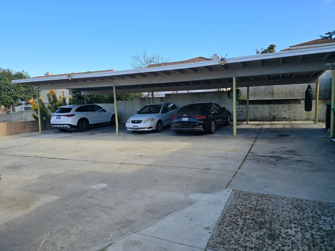 Building Photo - 500 Everett Ave