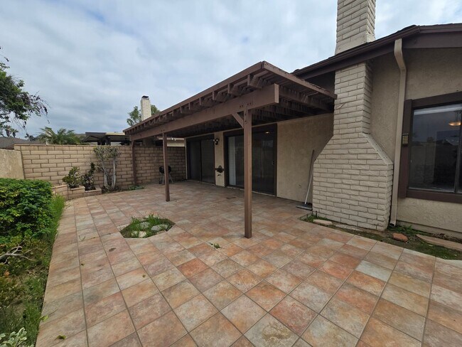 Building Photo - 2960 Hyde Park Cir