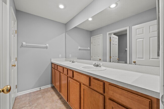 Building Photo - 5014 Vinington Pl