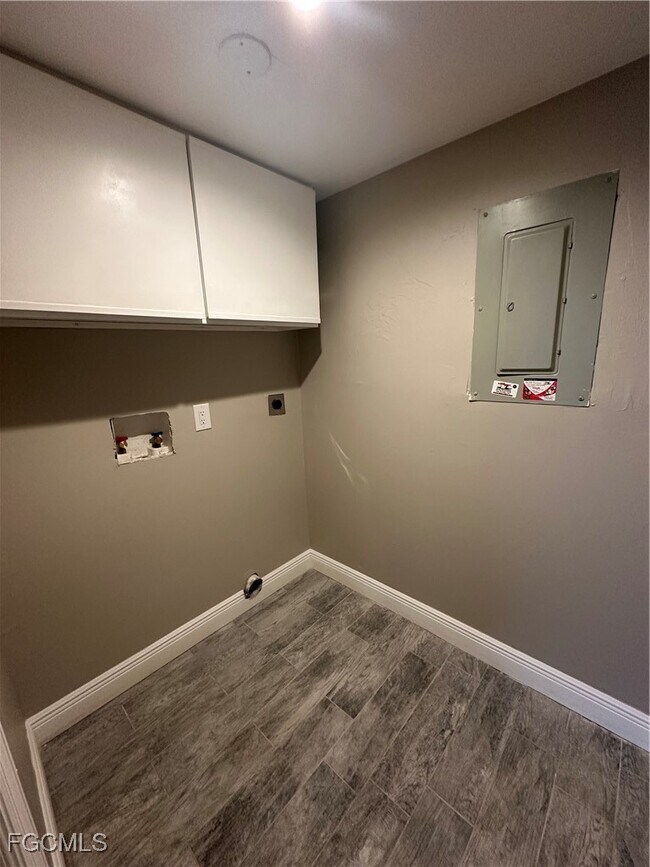 Building Photo - 14053 Northumberland Dr SW