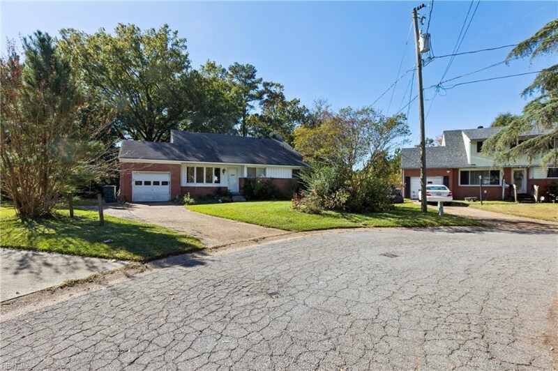 Primary Photo - 301 Pepper Mill Ct