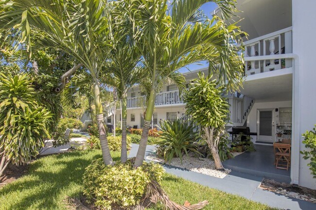 Building Photo - 212 N K St Lake Worth, FL 33460