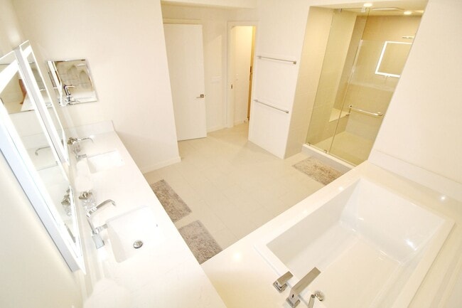 Building Photo - Brand New! Modern Elegancy at Makali'i in Wailea - Furnished 2 Bedrooms / 2 Bathrooms