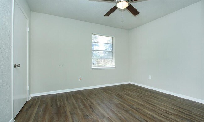 Building Photo - 6326 Guadalupe St