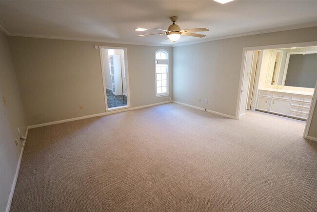 Building Photo - 7620 Del Monte Dr
