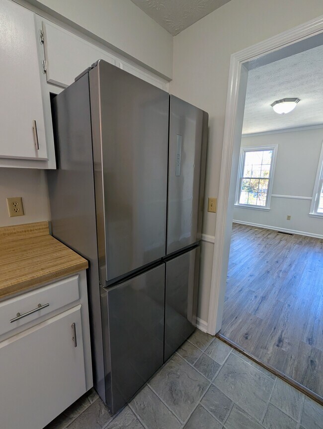 Stainless Steel Refrigerator with French Doors - 3221 Hunters Point Dr
