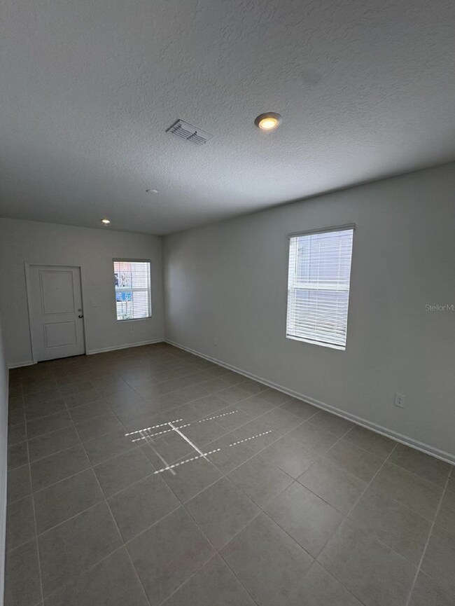 Building Photo - 2787 Skyline Lp