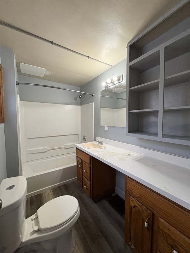 Building Photo - Four bedroom two bathroom home for rent