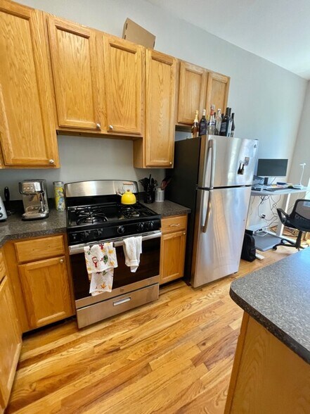 Building Photo - 1459 N Milwaukee Ave