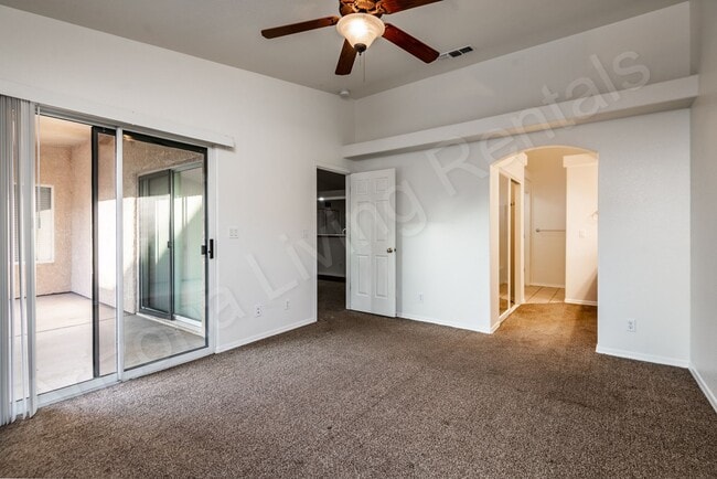 Building Photo - GORGEOUS 4 BEDROOM HOME