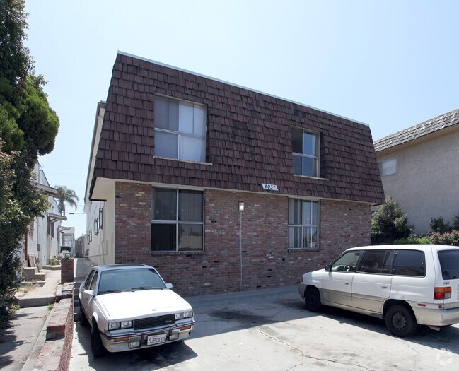 Building Photo - 4037 N 34th St