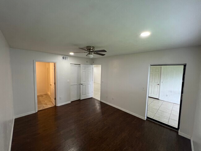 Building Photo - 28121 Pine Haven Way
