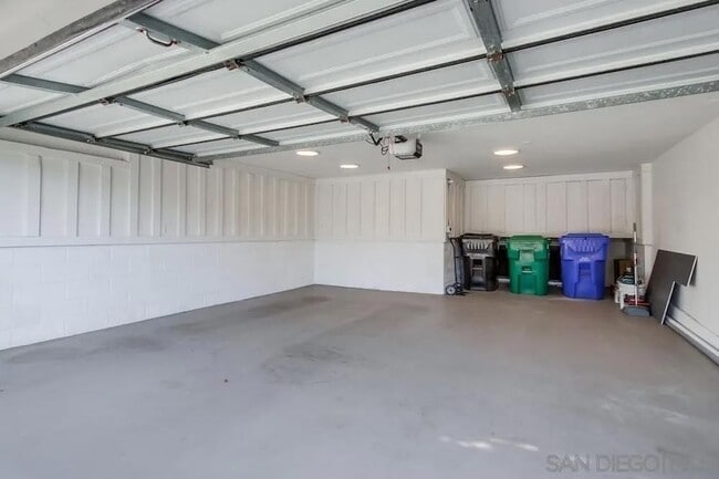 Building Photo - 8457 Paseo Del Ocaso