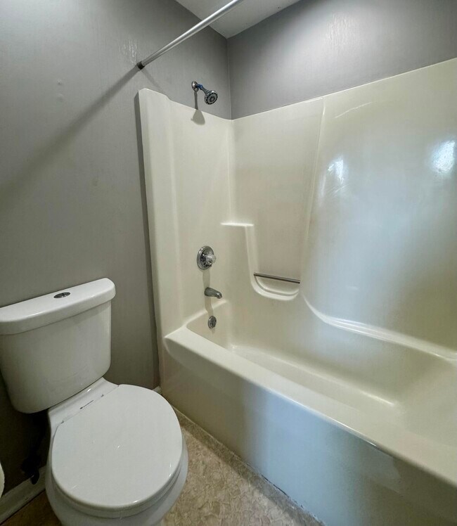 Building Photo - 344 Stonegate Way