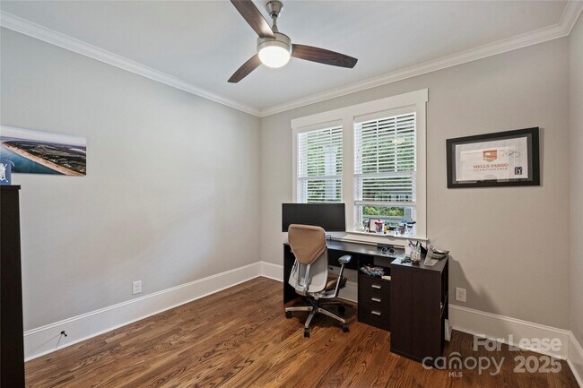 Building Photo - 126 N Smallwood Pl