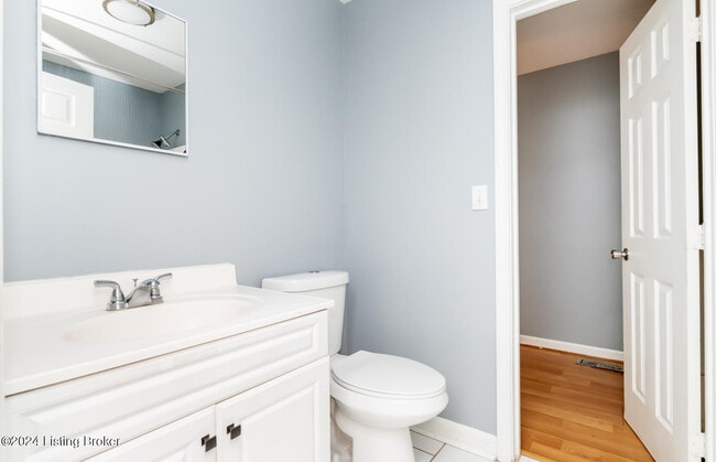 Building Photo - 120 Franklin Ave