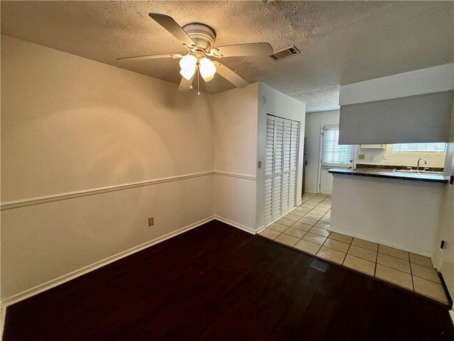 Building Photo - 464 Prince of Wales