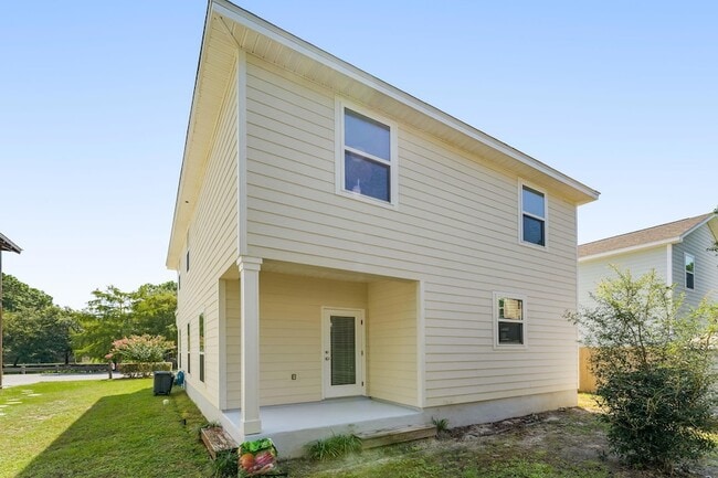 Building Photo - 163 Mosaic Oaks Cir