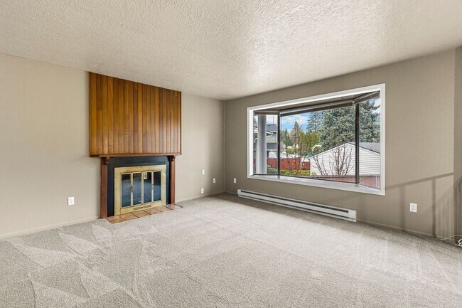 Building Photo - 201 SE 176th Pl