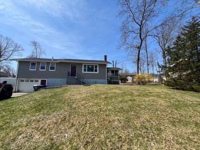 Building Photo - 9 Trinity Dr