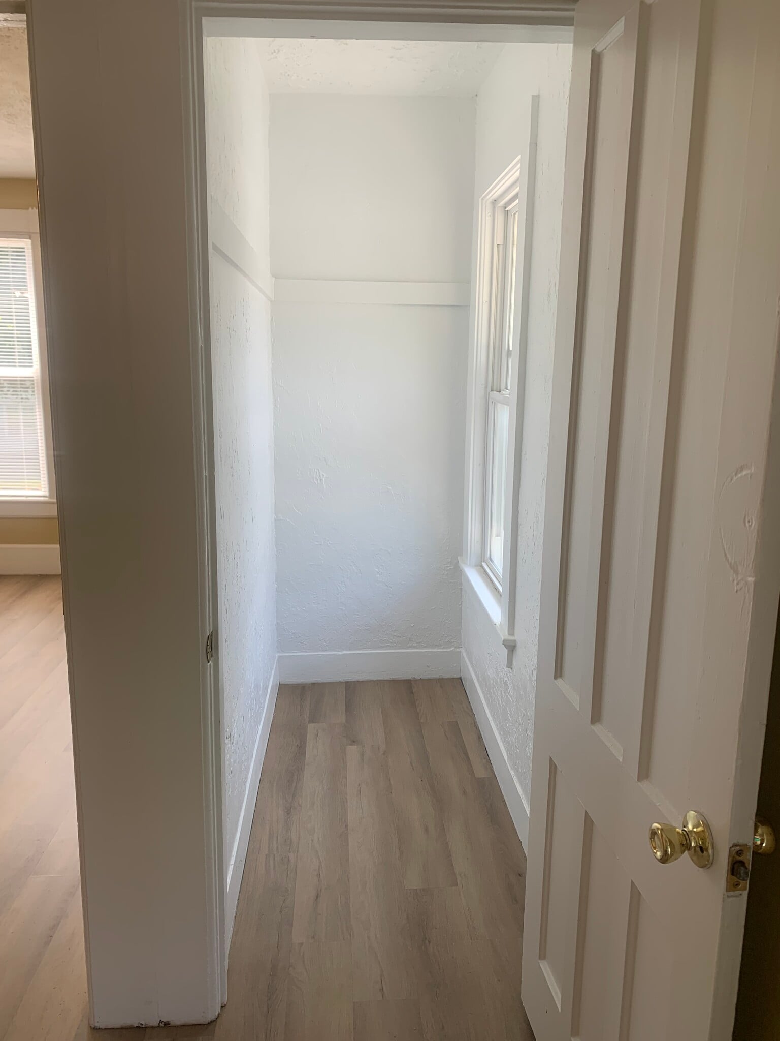 Building Photo - 113 E Sands St