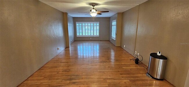 Building Photo - 2244 Winkler Ave