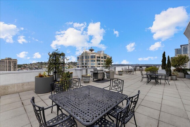 Building Photo - Arbor Place Tower Condominiums ~ Belltown