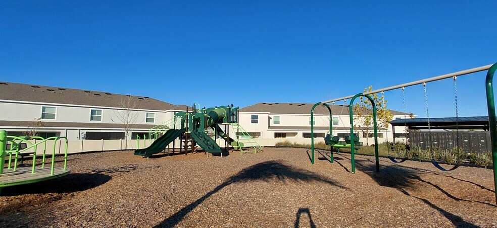 Building Photo - 31268 Paper Birch St