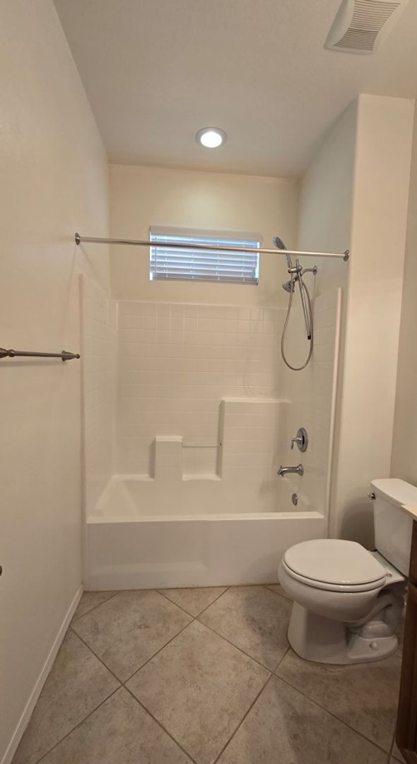 Building Photo - 6011 Dubois Pl