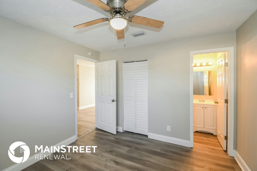 Building Photo - 9436 Gisborne Dr